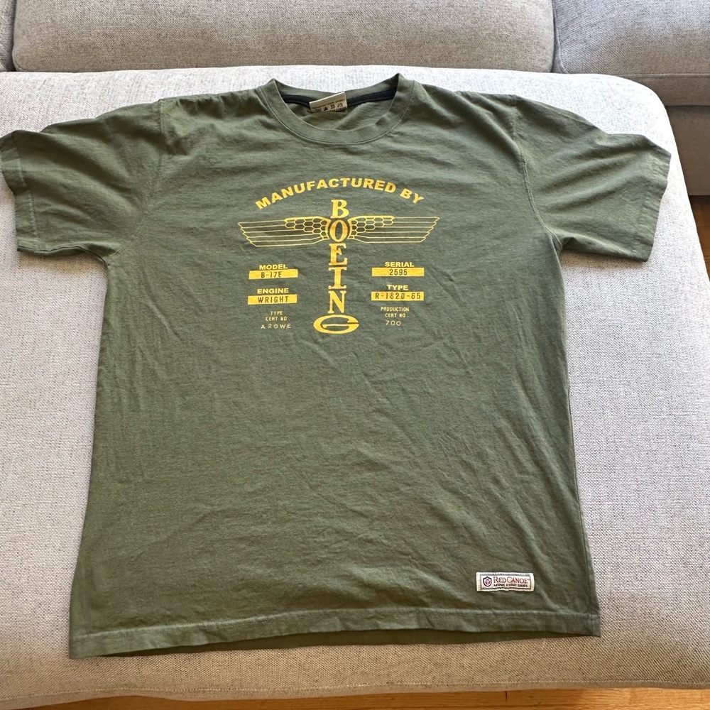 Red Canoe Boeing Vintage Logo T-Shirt  Men’s Large